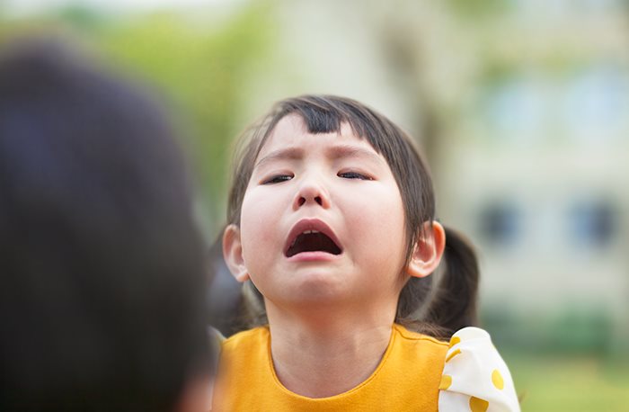 새학기 유치원 가기 싫어 우는 아이