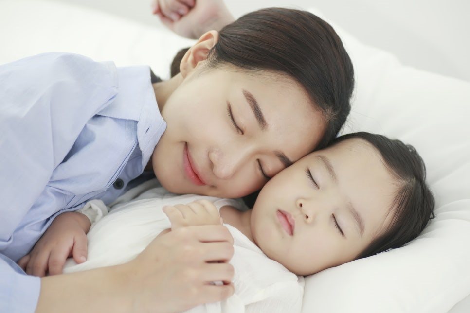 우리 아이 혼자 자는 법, 어떻게 가르칠까?